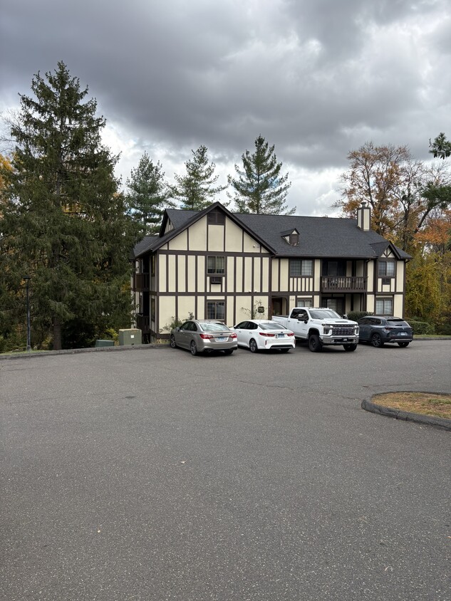 Foto principal - 17 Essex Ct