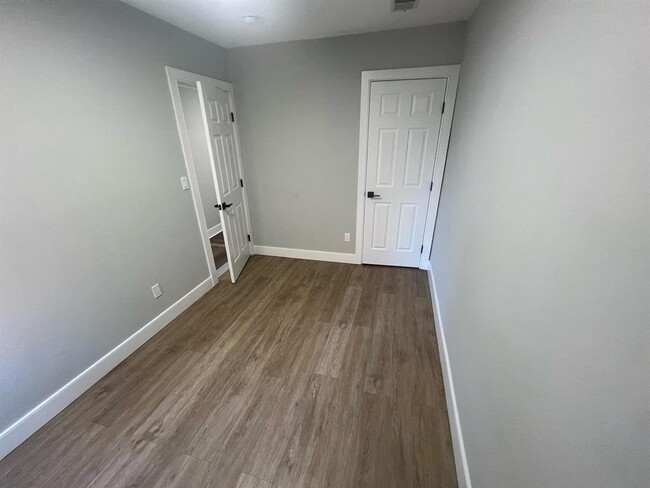 Foto del edificio - 434 W SIDE Ave