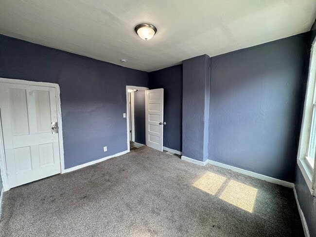 Front Bedroom - 2005 Etting St