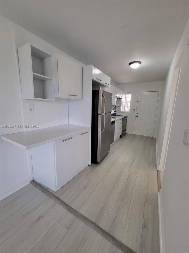Foto del edificio - 1450 NE 170th St