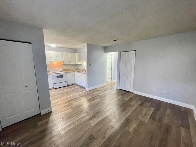 Foto del edificio - 2605 Terrace Ave