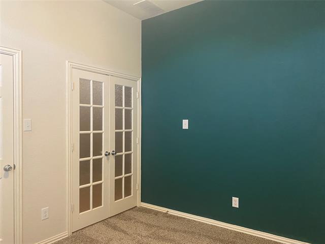 Foto del edificio - 2712 Lake Ridge Dr