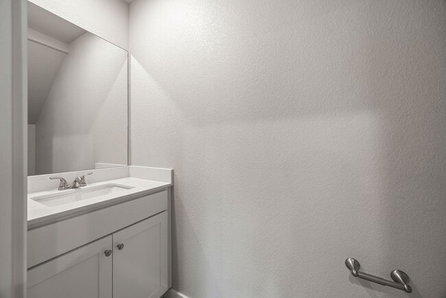 Building Photo - 1900 SW Poigai Ct