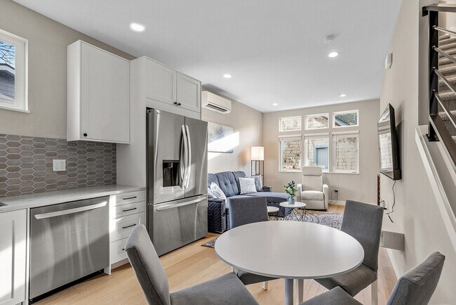 Foto del edificio - 305 18th Ave