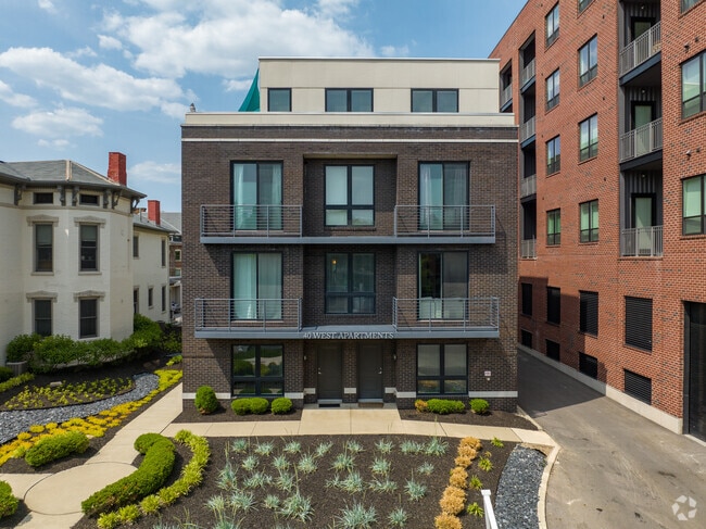 Building Photo - 40 West