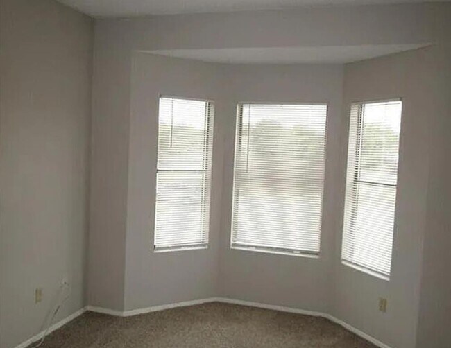 Foto del edificio - 2405 W Slaughter Ln