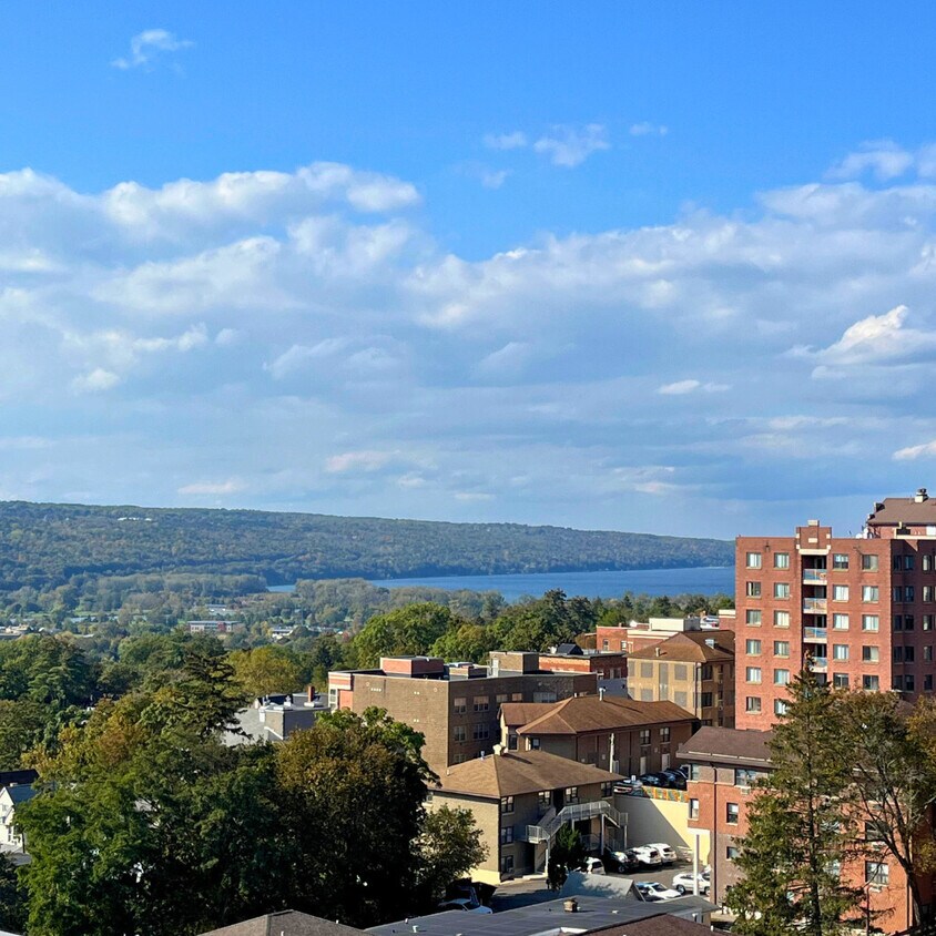 Vistas al lago Cayuga - Central Collegetown - Catherine Commons
