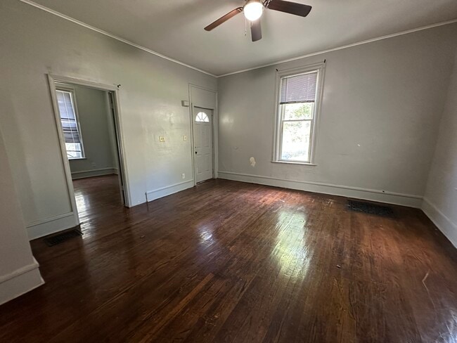 Building Photo - 616 Lodi St