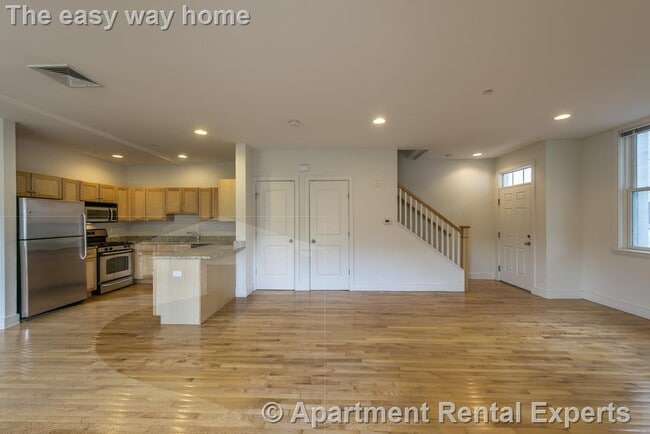 110 Second St Unit #104 - 110 Second St Unit #104 Apartment