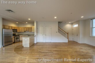 Building Photo - 110 Second St Unit #104