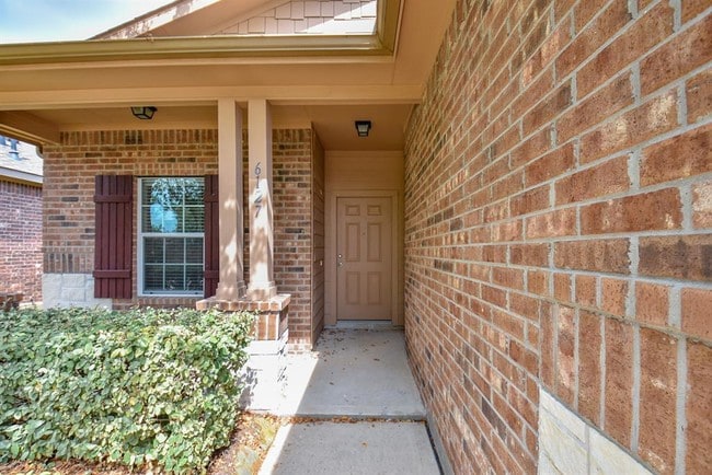 Building Photo - 6127 Carver Pines Dr