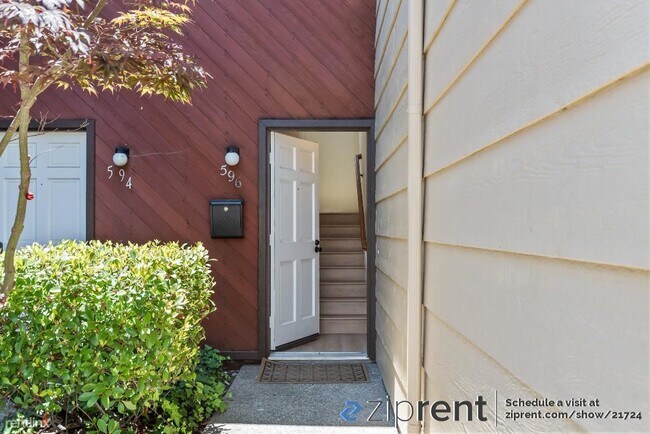 Foto del edificio - 2 br, 1.5 bath Townhome - 596 Vista Ave, P...