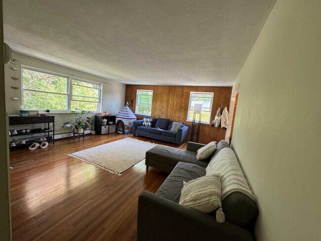 Foto del edificio - 124 Nonantum Rd