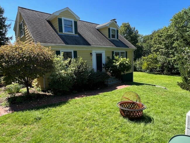 Building Photo - 48 River Ave