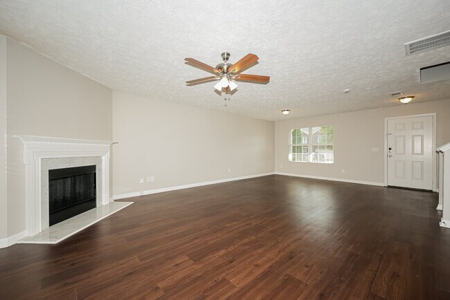 Building Photo - 1008 Harmony Ln