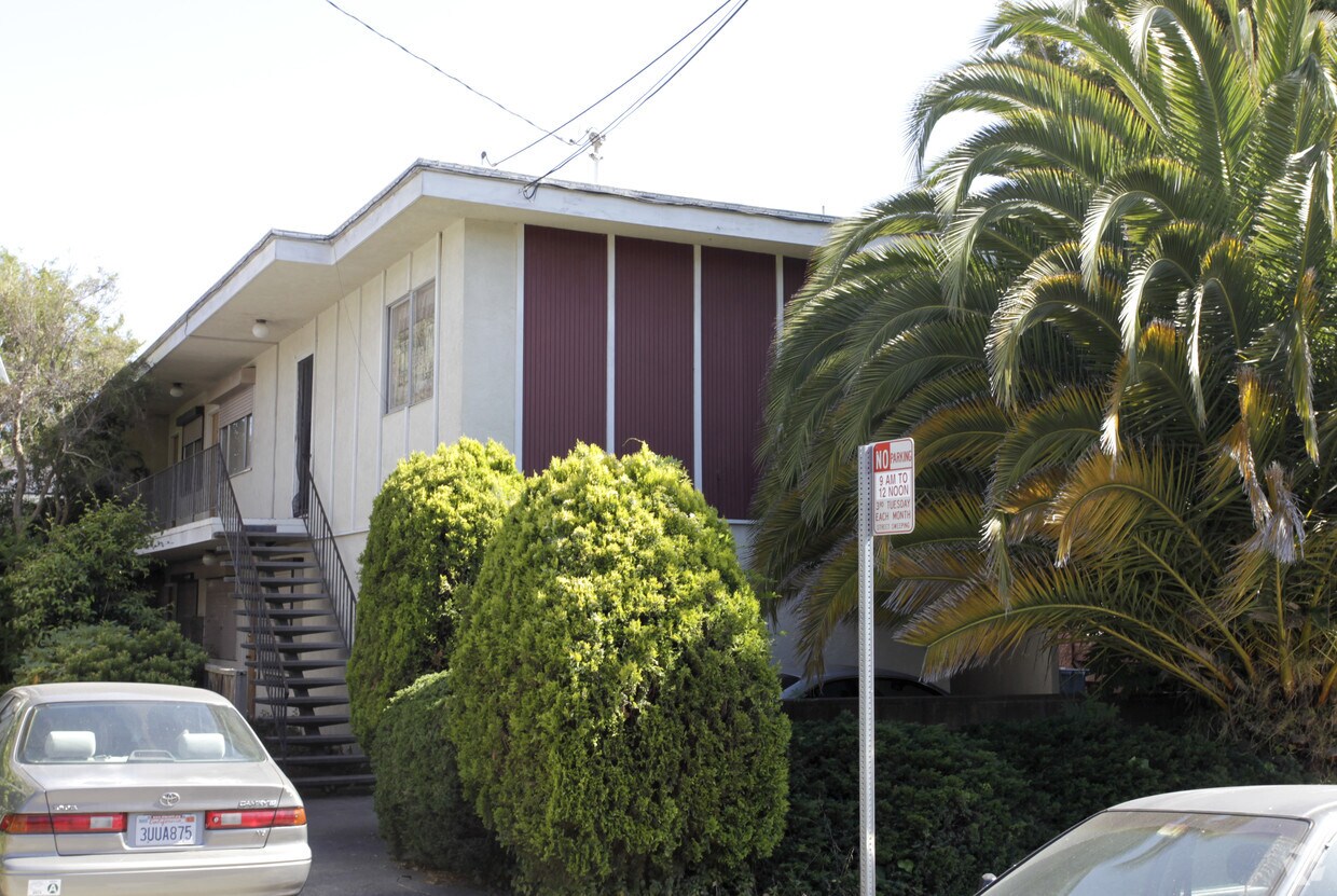Primary Photo - 2418 Prince St