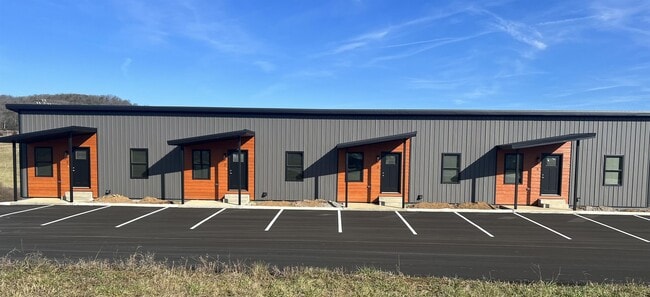 Building Photo - 230 New Oak Rd