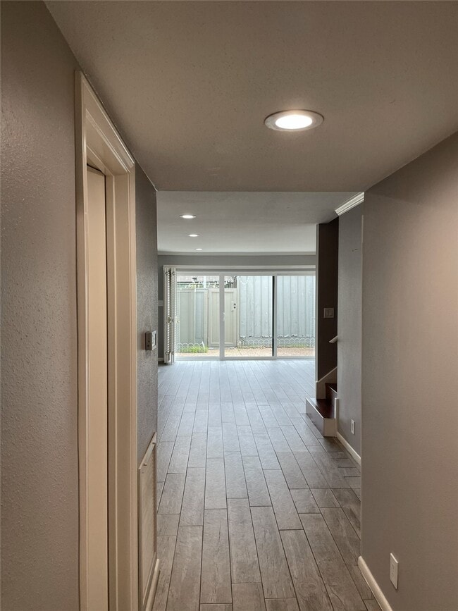 Building Photo - 6307 Del Monte Dr