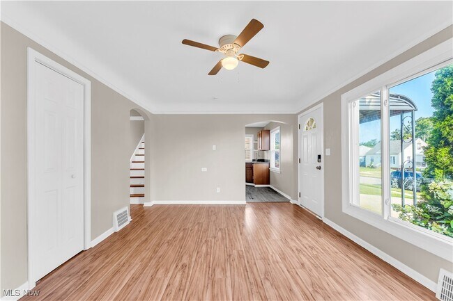 Foto del edificio - 2411 Brookdale Ave