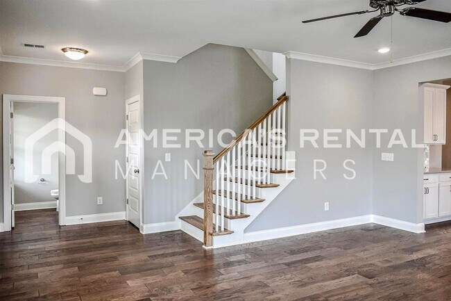 Foto del edificio - Spacious 4-Bedroom, 3.5-Bathroom Home for ...
