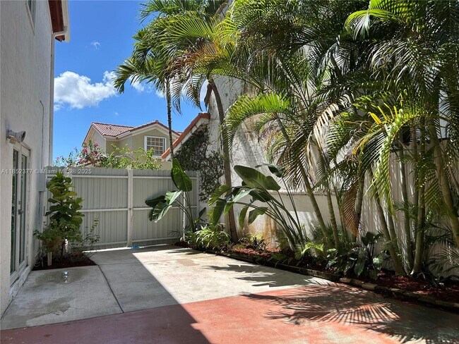 Foto del edificio - 1086 NW 126th Ct