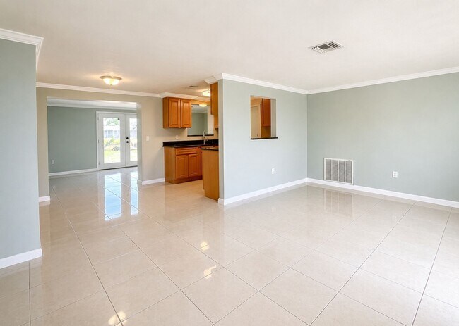 Building Photo - 12812 4th Isle