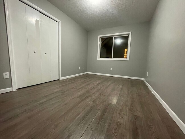 Foto del edificio - Amazing 5 Bedroom 2 Bathroom Home in South Minneapolis!