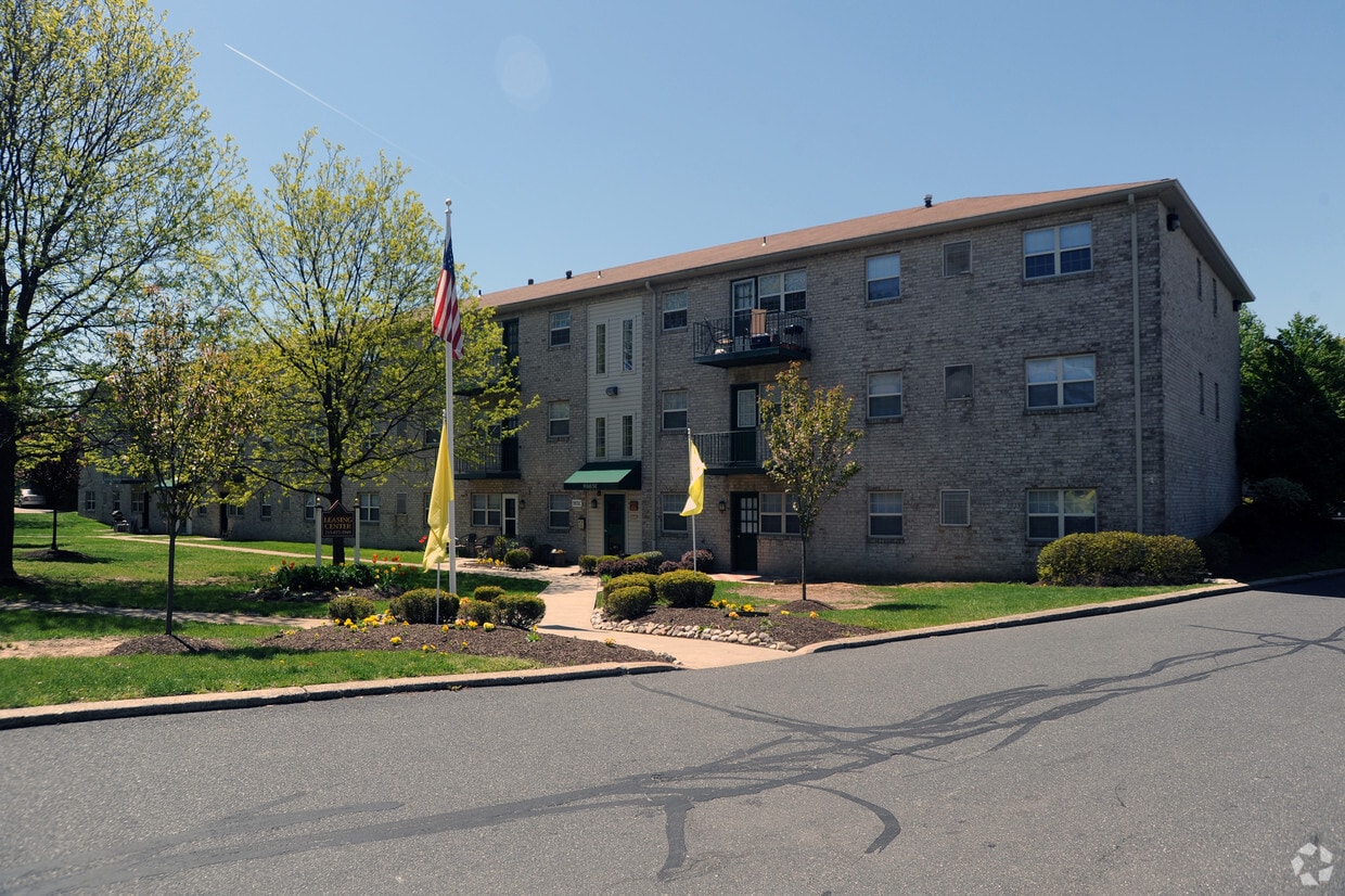 Beechwood Gardens Apartments Philadelphia