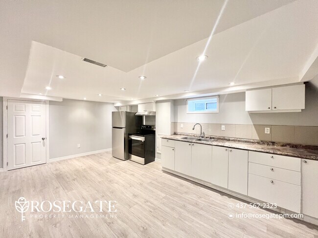 Building Photo - Bright 2-Bedroom Basement Apartment with 2 Parking Spaces in Kitchener