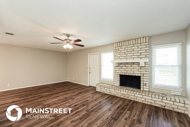 Foto del edificio - 9387 Valley Bend