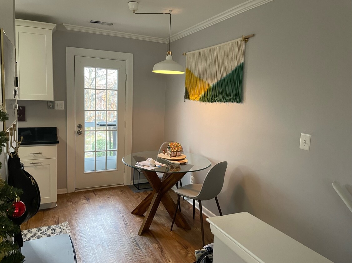 Photo - 2841 S Wakefield St (Arlington, VA)