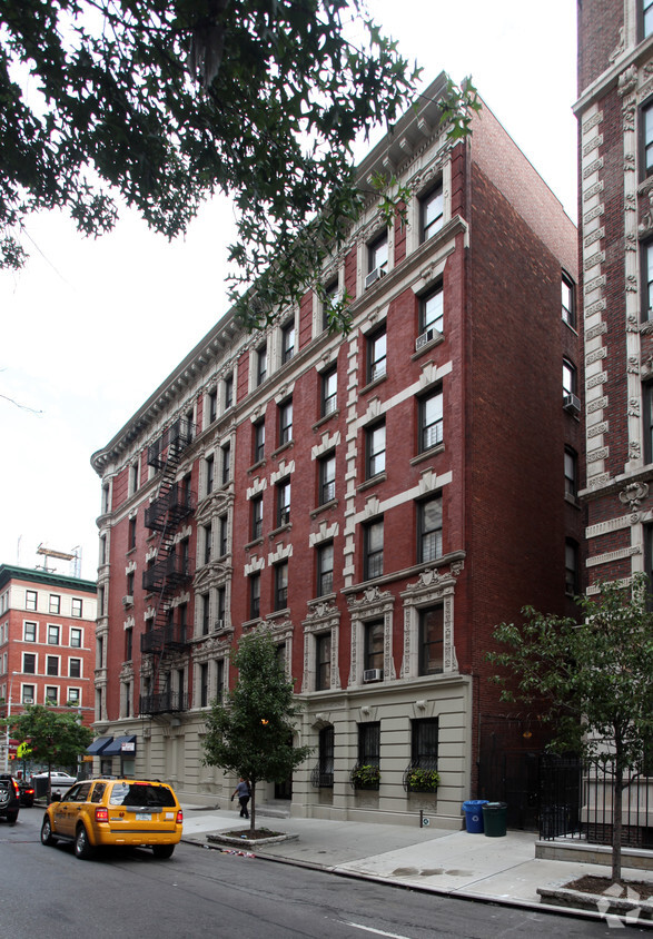 Building Photo - 51 E 97th St