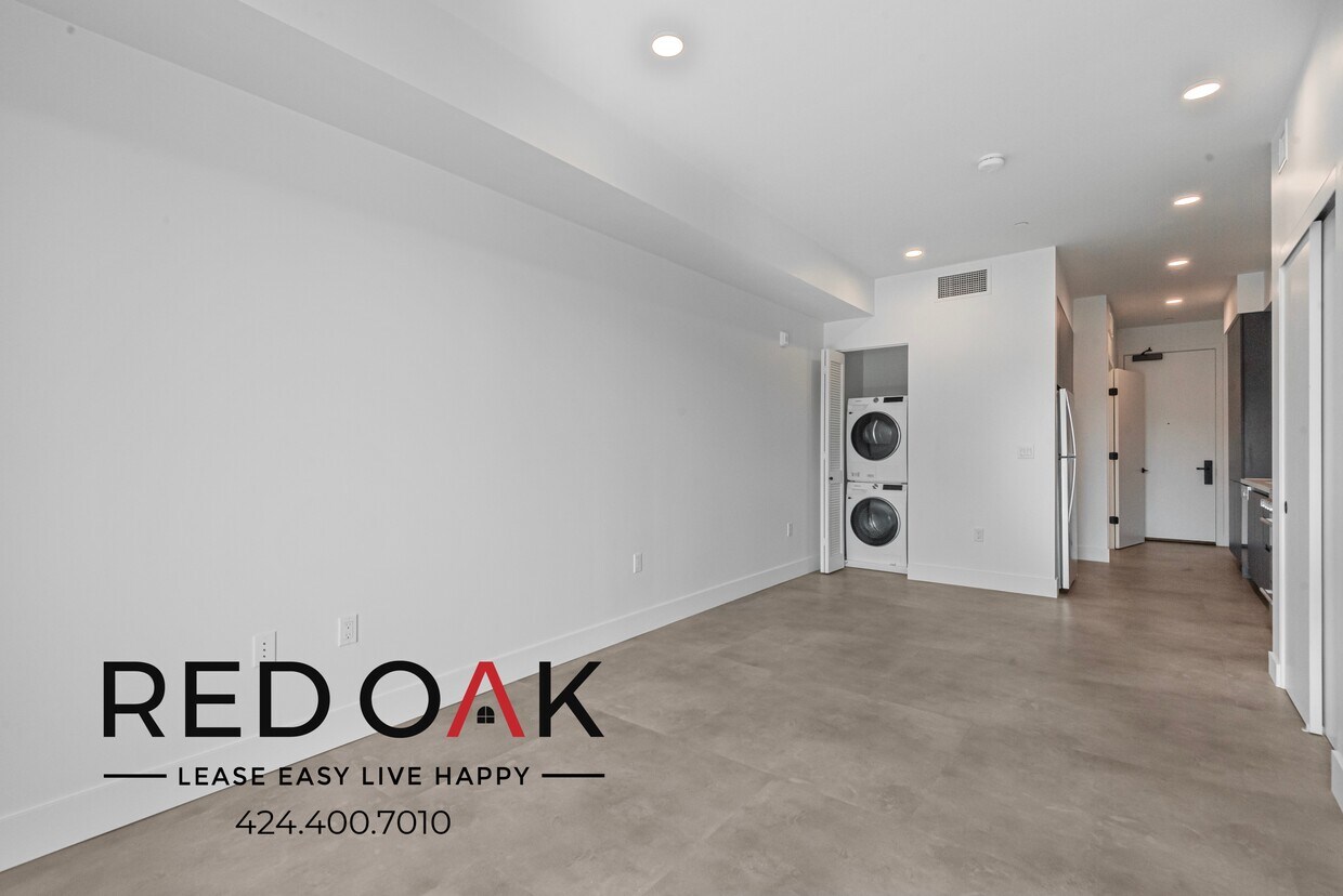 Foto principal - 3450 1/8 W 43rd St-504-A1