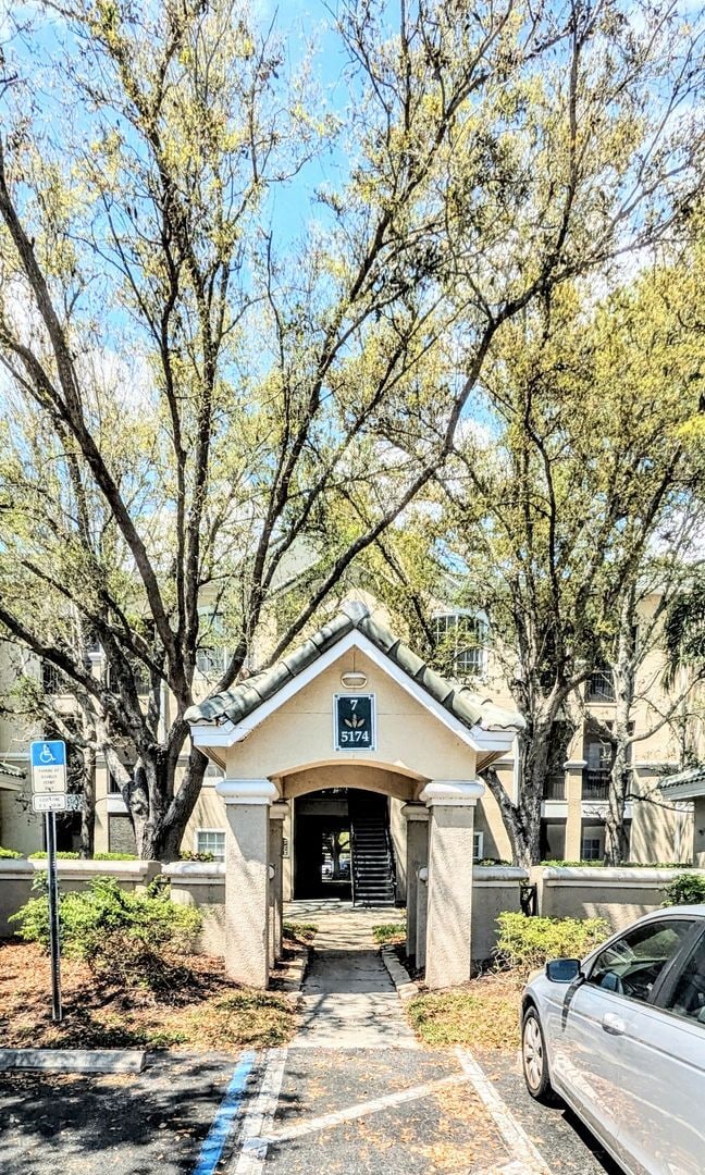ANNUAL UNFURNISHED 2/1 Condo in Serenade on Palmer Ranch - ANNUAL UNFURNISHED 2/1 Condo in Serenade on Palmer Ranch