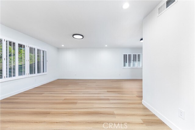 Building Photo - 3593 Glen Ridge Dr