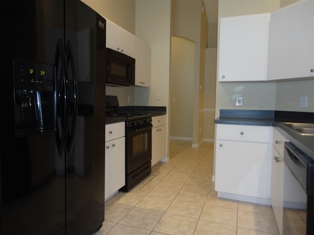 Building Photo - 24540 Laurel Ridge Dr
