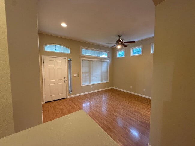 Building Photo - 3 BR, 2 Ba, 1451 SF, Single Story - - Tenatn Pay $175 monthly for WS&G