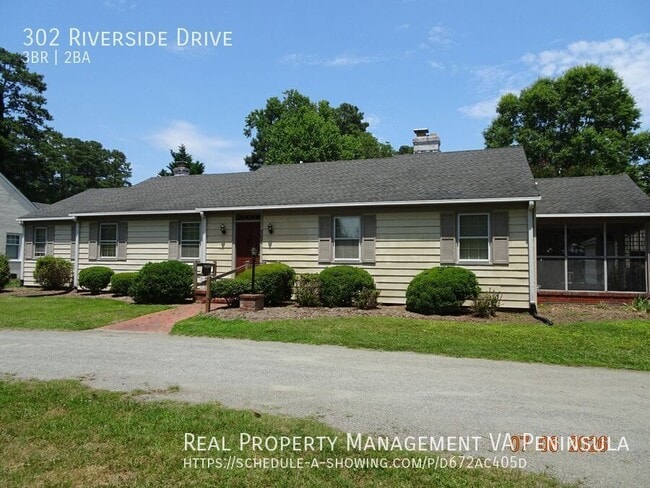 Building Photo - 302 Riverside Dr