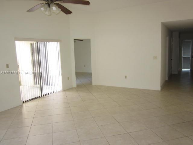Building Photo - 8853 SW 112th Pl