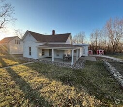 Building Photo - 380 Cardinal Dr