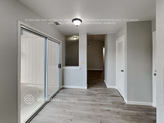 Building Photo - 598 Bernier Cir