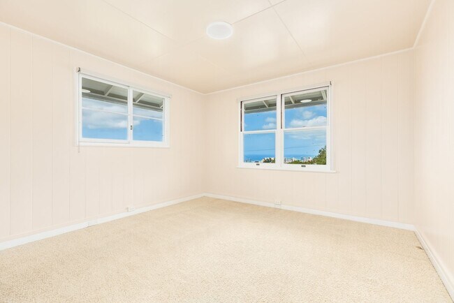 Foto del edificio - Charming 4-bedroom, 2-bathroom single-family home