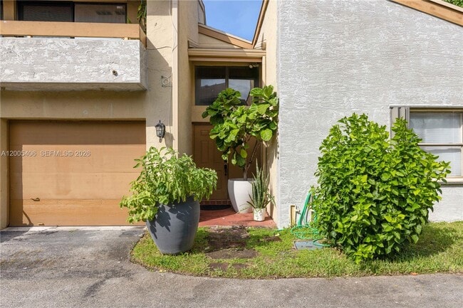 Foto del edificio - 8390 N Missionwood Cir