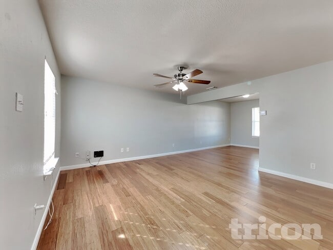 Building Photo - 5003 Hauna Ln