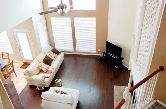 Building Photo - 3502 Hansford Pl