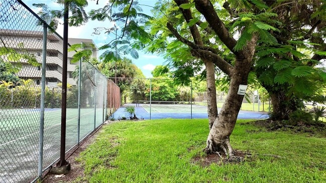 Foto del edificio - 840 NW 87th Ave