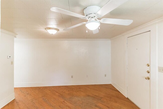 Foto del edificio - 501 E 4th St