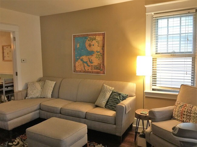 Foto del edificio - 2 br, 1 bath House - 49 SOUTH PENN STREET