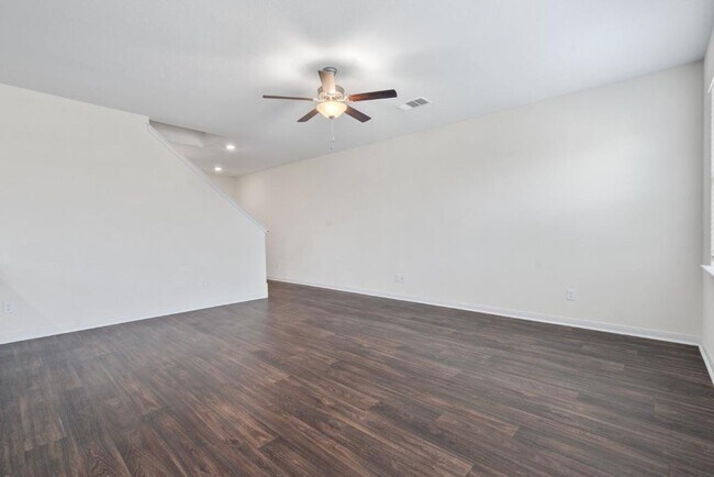 Building Photo - 1342 Amy Dr