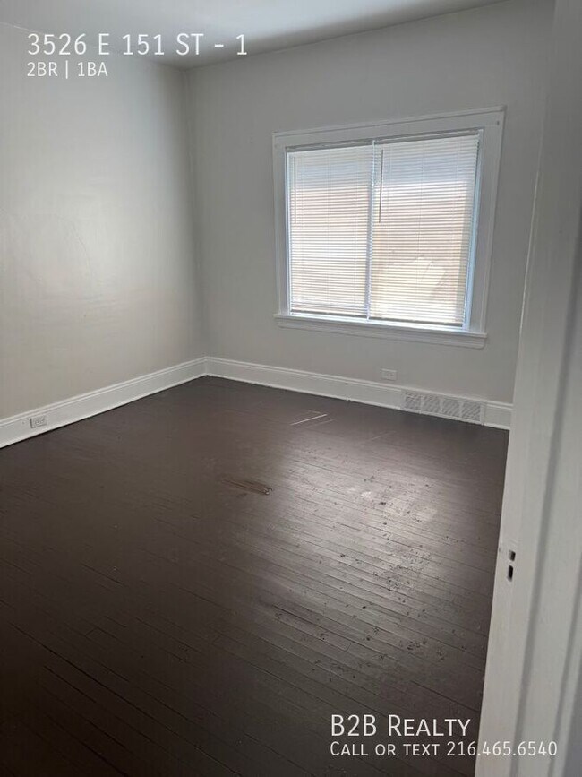 Foto del edificio - 3526 E 151st St
